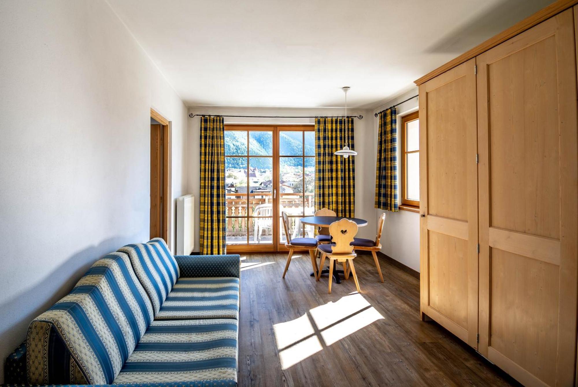 Hotel Vermoi Latsch Exteriör bild