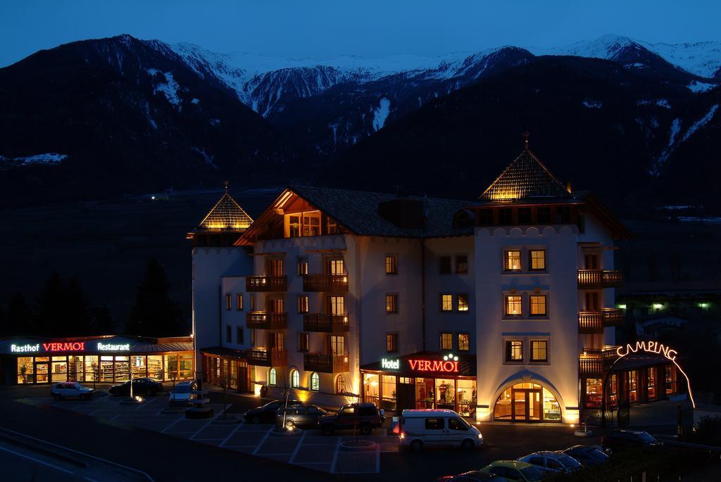 Hotel Vermoi Latsch Exteriör bild